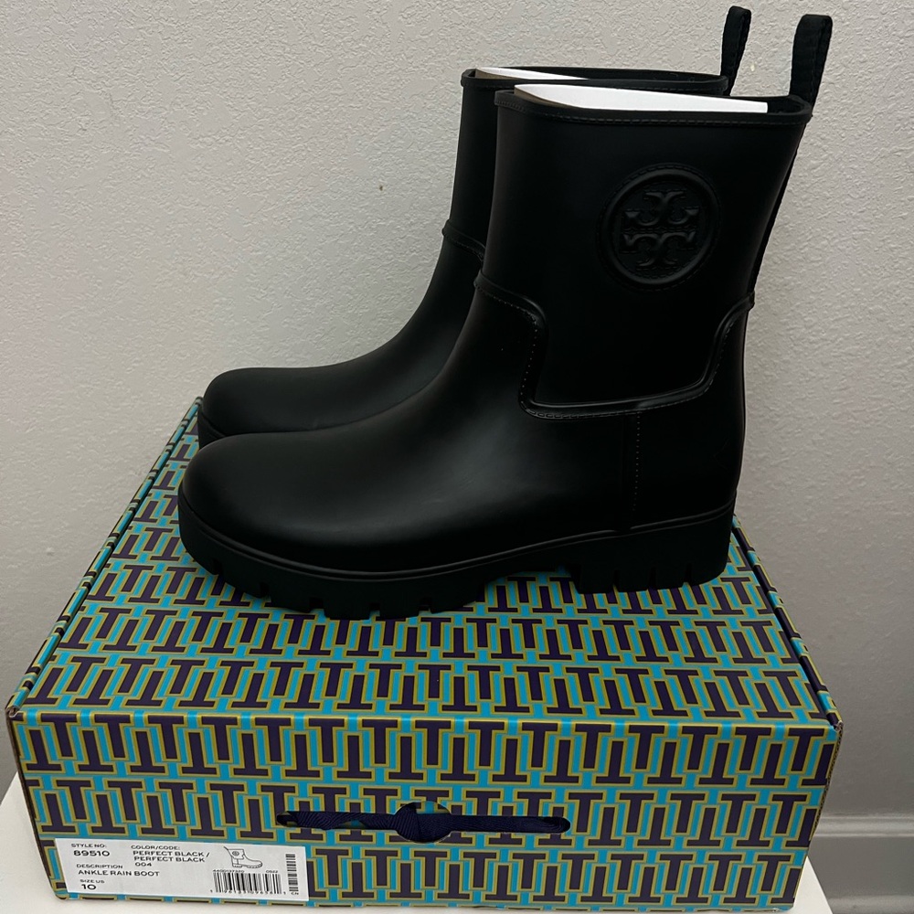 New Tory Burch Black Rain Boots